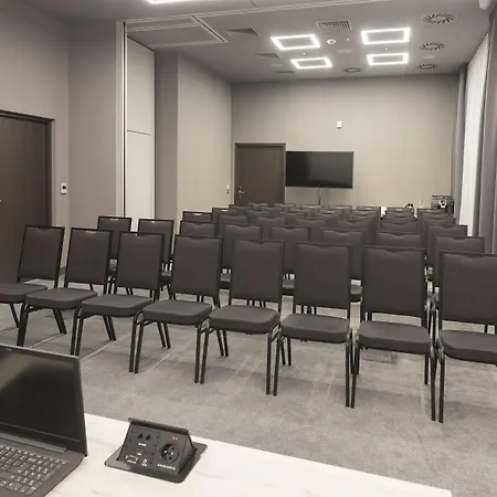 Hampton By Hilton Old Town Otel 3*