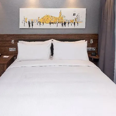 Otel Hampton By Hilton Old Town