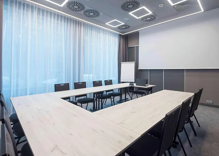 Hotell Hampton By Hilton Old Town 3*