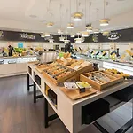 מלון Hampton By Hilton Old Town