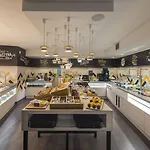 מלון Hampton By Hilton Old Town 3*