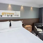 מלון Hampton By Hilton Old Town
