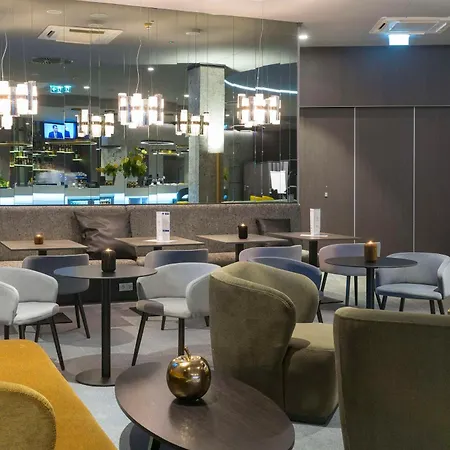 波兹南老城希尔顿欢朋酒店 波兹南