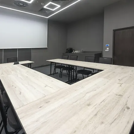 Hampton By Hilton Old Town 3* Познань