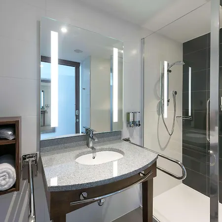Готель Hampton By Hilton Old Town 3*