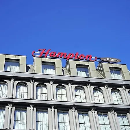 Hampton By Hilton Old Town Готель