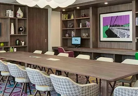 Hampton By Hilton Old Town Познань