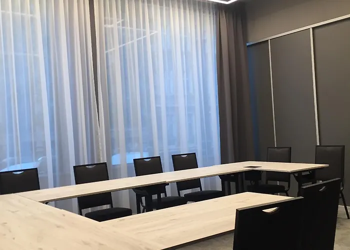 Hotel Hampton By Hilton Old Town 3*